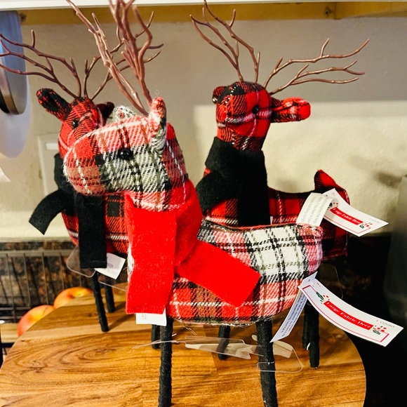 Target Buffalo Plaid Reindeer (1) - Picture 3 of 5